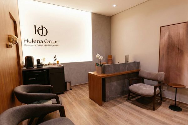 helenaomar-dentista-img-2.jpg